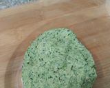 A picture of step 2 of Palak Poori.