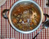 Foto del paso 12 de la receta: Guisado de muslitos de pollo con patatas