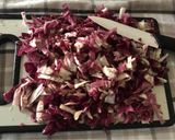 Foto del passaggio 1 della ricetta Risotto al radicchio