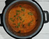 A picture of step 9 of Mutter paneer.