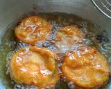 A picture of step 2 of Brinjal fritters.
