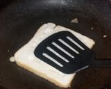 A picture of step 4 of Cheese And Egg toast.