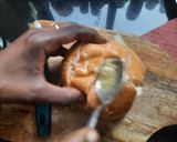 A picture of step 2 of Cheesy garlic pull apart burger.