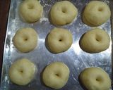 Foto langkah ke 5 dari resep Donat Lembut.