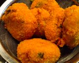 Foto langkah ke 4 dari resep Croquettes.