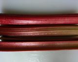 Foto langkah ke 4 dari resep Rhubarb Strawberry Pie.