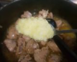 A picture of step 2 of Beef karahi.