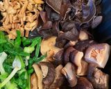 A picture of step 2 of Bun Mang Gio Heo (Vietnamese Pork Hock and Bamboo Shoot Noodle Soup).