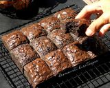 Foto langkah ke 7 dari resep Super Fudge Brownies.
