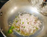 A picture of step 2 of Sev tamatar nu shaak (Gujarati dinner sabji with phulka).