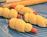 Foto langkah ke 4 dari resep Roti Sosis Sapi - Sausage Hotdog Bun,Delicious.