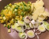 Foto del passaggio 2 della ricetta Filetto di maiale con salsa di peperoni e crema di gorgonzola