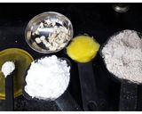A picture of step 1 of Ragi ladoo.