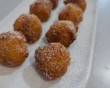 Foto del paso 7 de la receta: Bolitas de manzana rebozadas con helado de cookies