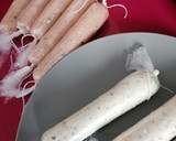 Foto del paso 4 de la receta: Salchichas de pollo caseras encebolladas