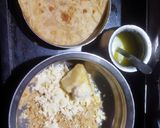 A picture of step 1 of Paratha Laddu.