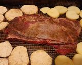 Foto del paso 2 de la receta: Vacío al horno con verduras al vino 🥩🥔🥕🧅🍠