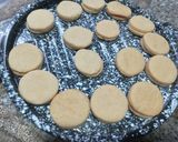 Foto del paso 5 de la receta: Alfajorcitos de Manjar con Masa de Torta de Ricotta y Durazno