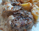 Foto del paso 14 de la receta: Medallones de pies de cerdo y champiñones en salsa de almendras y vinagre de Jerez