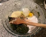 Foto del paso 4 de la receta: Buñuelos de espinaca o acelga al horno