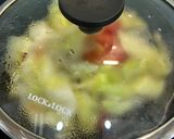 Hình bước làm 2 của món Bắp Cải Xào Cà Chua