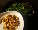 Foto del paso 5 de la receta: Espinacas con nueces y ghee (Keto)