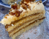 Foto del paso 7 de la receta: Torta con base de coco, bizcochuelos y praliné de nueces