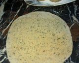 A picture of step 3 of Left over aloo palak paratha😋لیفٹ اوور آلو پالک پراٹھا😋.