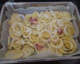 Foto del paso 1 de la receta: Dorada al horno con almejas, gambón, patatas y chipirones