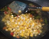 Foto langkah ke 3 dari resep Oseng Sawi Putih Jagung Manis.
