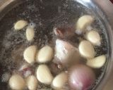 A picture of step 1 of Yakhni pulao.