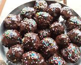 चॉकलेट बॉल्स (chocolate balls recipe in Hindi) रेसिपी चरण 5 फोटो