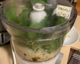 Foto del paso 2 de la receta: Pesto de espinacas y tomates secos