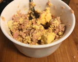 Foto del paso 3 de la receta: Huevos con atún 🥚