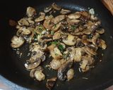 Pas rețetă Scaloppine de pui cu ciuperci 1 fotografie