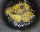 Foto langkah ke 2 dari resep Peyek Ikan Asin Tanpa Telur.