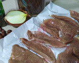 Foto del paso 1 de la receta: Espaguetis y solomillo con salsa de avellanas