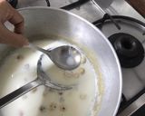 A picture of step 5 of Makhana Kheer.