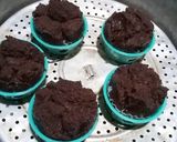 Foto langkah ke 8 dari resep Bolu kukus coklat mekar tanpa telur tanpa mixer.