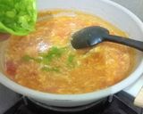 Foto langkah ke 5 dari resep Sup Telur Tomat ala Chinese (Tan Hua Tang).