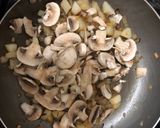 A picture of step 2 of Chicken and mushroom pie.