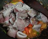 Foto langkah ke 4 dari resep Cumi hitam empuk.