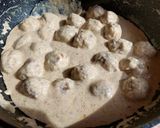 Kapros-tejszínes húsgolyók recept fázis 16 fotója