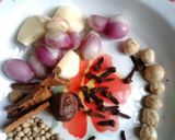 Foto langkah ke 1 dari resep Soto banjar khas kalimantan.