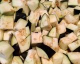 A picture of step 3 of Easy Japanese-Style dried Eggplant Curry.