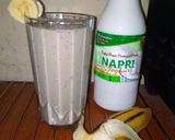 A picture of step 1 of Banana smoothie.