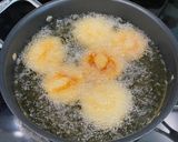 A picture of step 3 of Arepas Maracuchas.