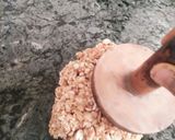 સીંગદાણાની ચીકી (Peanuts Chikki Recipe in Gujarati) રેસીપી સ્ટેપ3ફોટો