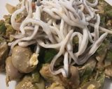 Foto del paso 3 de la receta Habas con espárragos y gulas