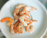 Foto del paso 2 de la receta: Tortilla de Espárragos trigueros con Gambas blancas